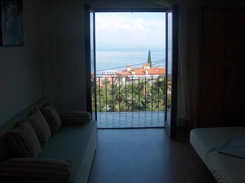 Sunflower Apartment Opatija Oda fotoğraf